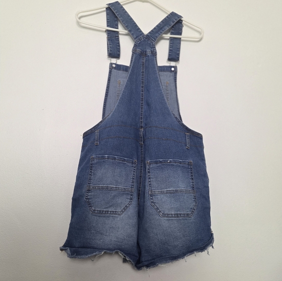 Love Tree Denim Overall Shorts Shortalls Raw Hem Cuff Shorts Women’s Size Large - Picture 7 of 14